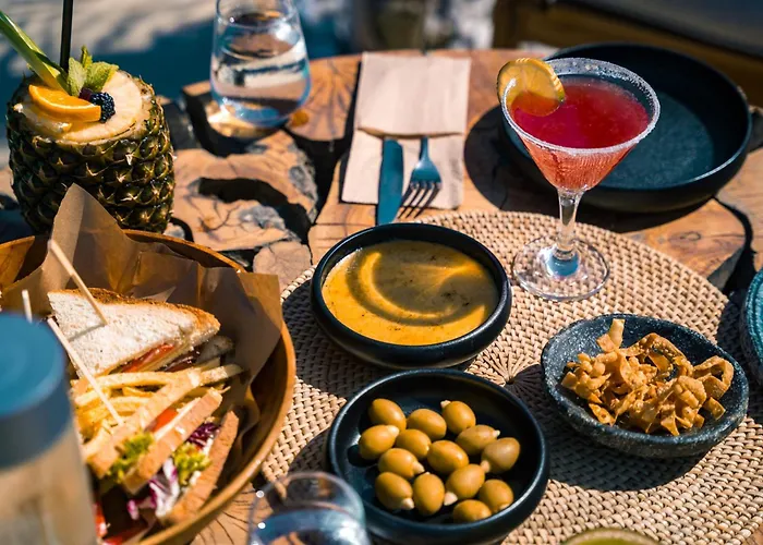 Divino Caldera 酒店 3*