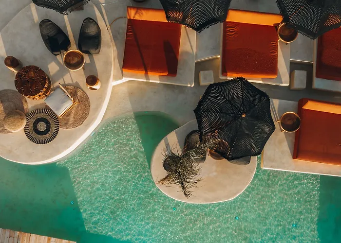 Divino Caldera 酒店 3*