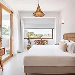 Hotell Divino Caldera Akrotírion