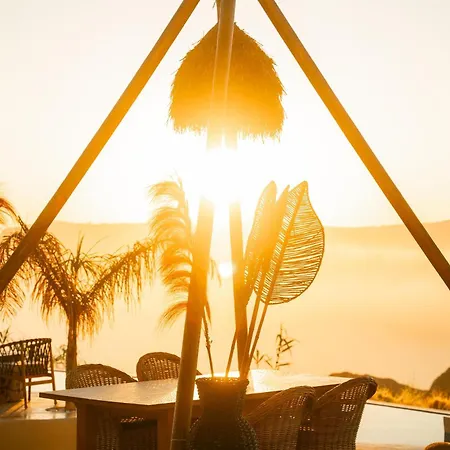 Divino Caldera Hotel