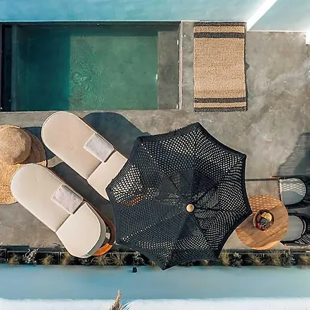 Divino Caldera Hotel