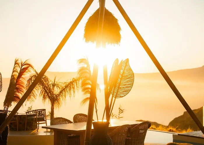 Divino Caldera Hotel