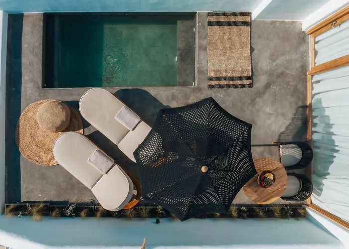 Divino Caldera Hotel