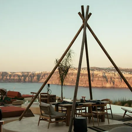 Divino Caldera Hotel Akrotírion