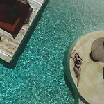 Отель Divino Caldera 5*